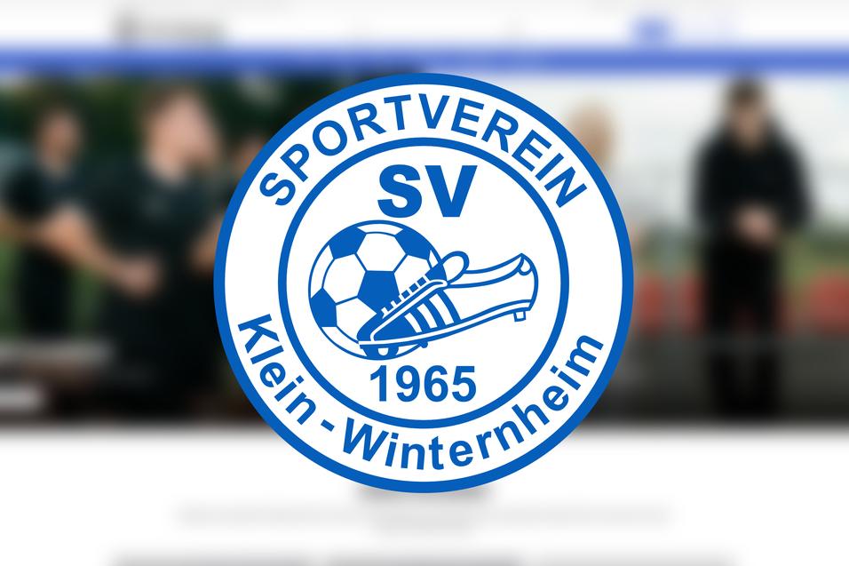 Logo des Sportvereins Klein-Winterheim mit Fu&szlig;ball und einem Schuh, umrandet von einem blauen Kreis und dem Gr&uuml;ndungsjahr 1965.